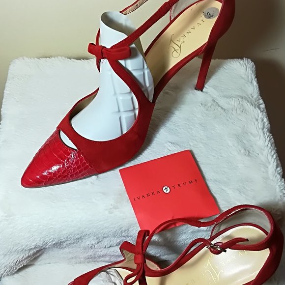 Ivanka Trump Red Suede / Snake pumps - Size 10 B. - Picture 3 of 4